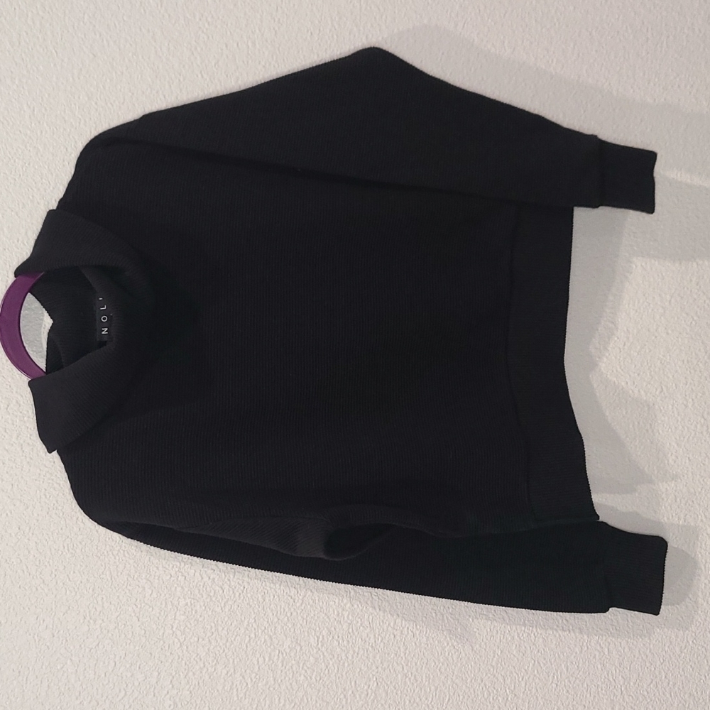 Noli black ribbed turtleneck sweater small